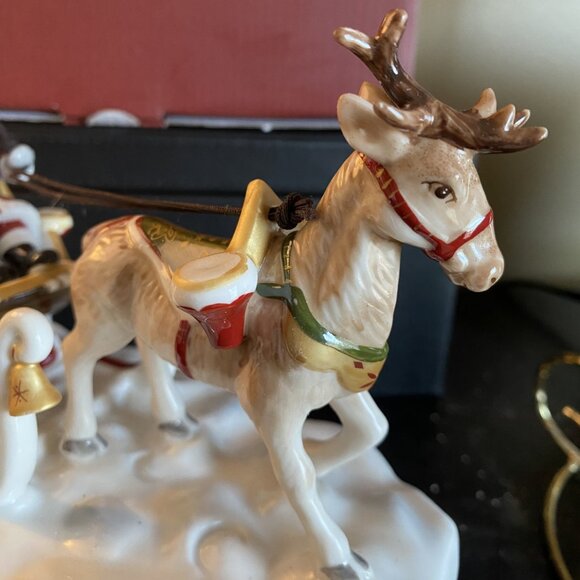 VILLEROY & BOCH, Santa Claus in Sleigh w/ Reindeer Christmas Figurine - Picture 3 of 12